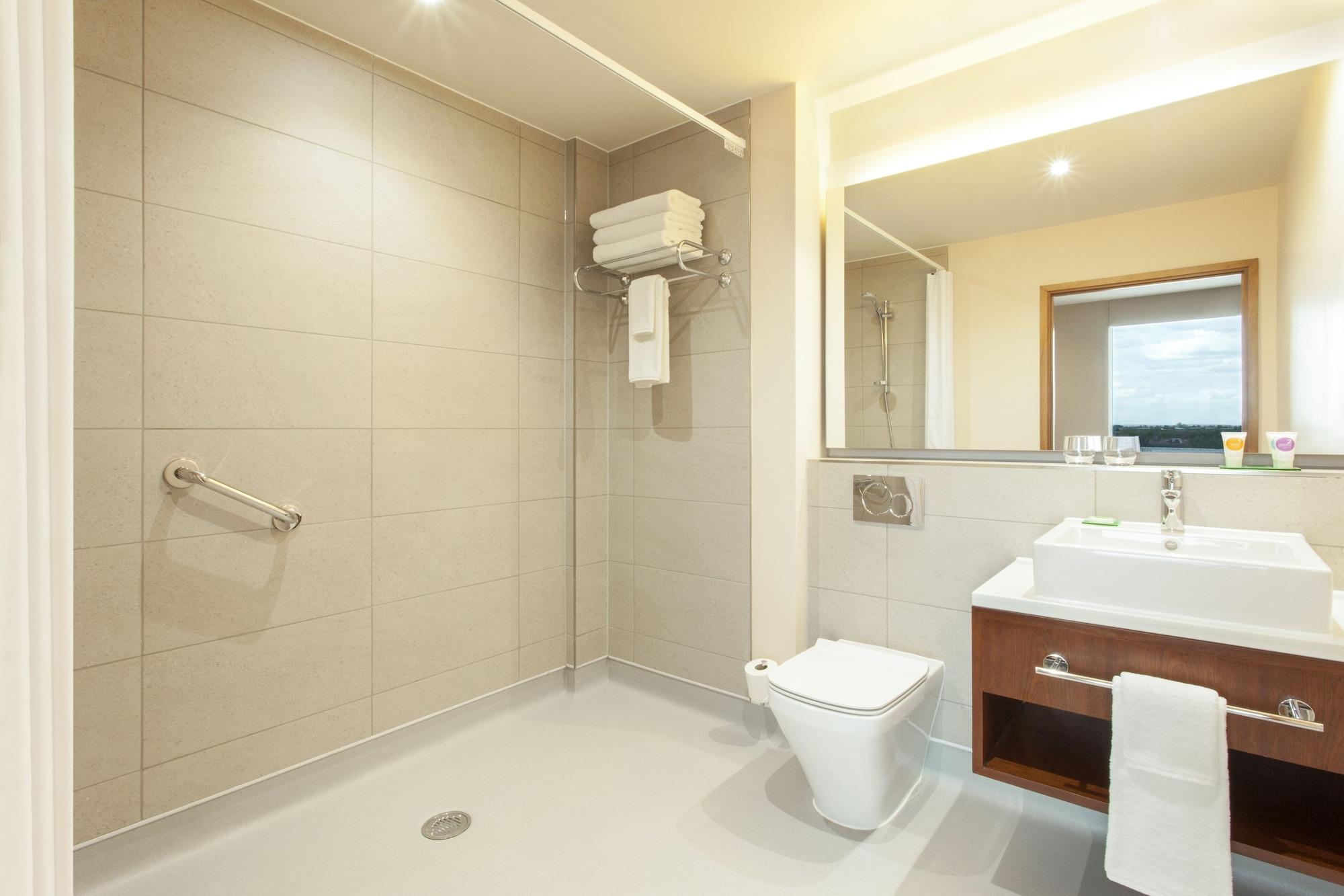 Hyatt Place West London Hayes 希思罗 外观 照片