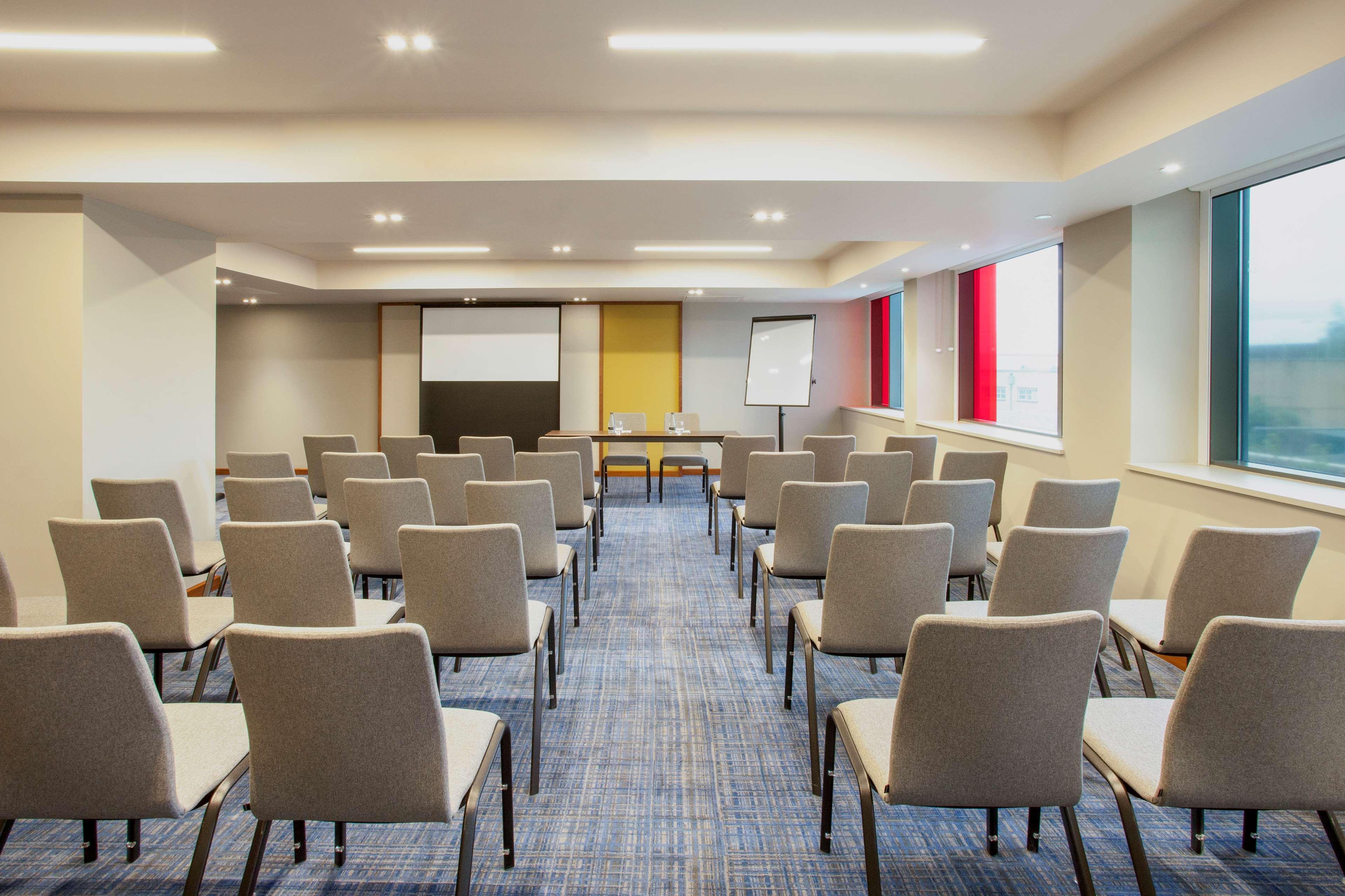 Hyatt Place West London Hayes 希思罗 外观 照片