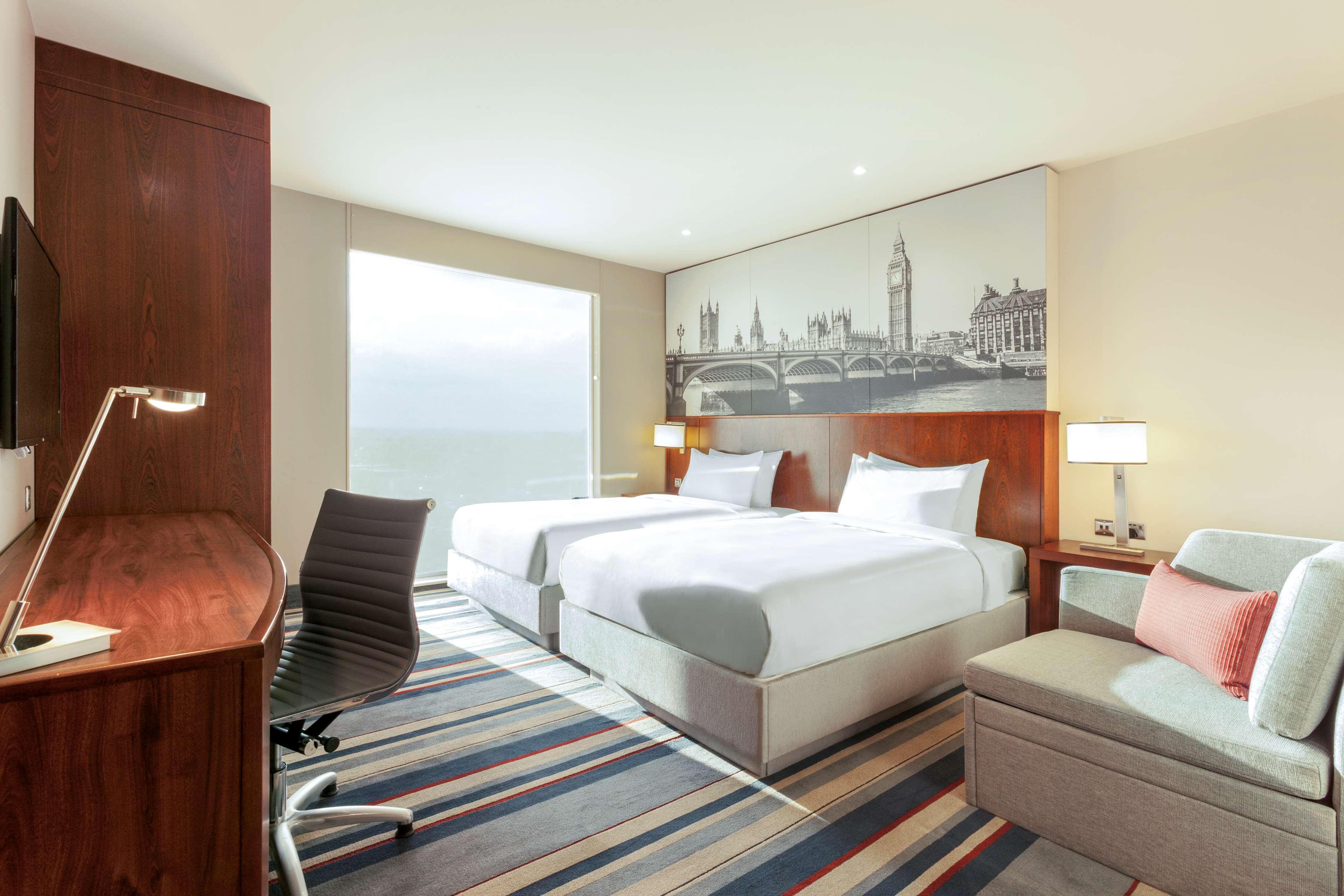 Hyatt Place West London Hayes 希思罗 外观 照片